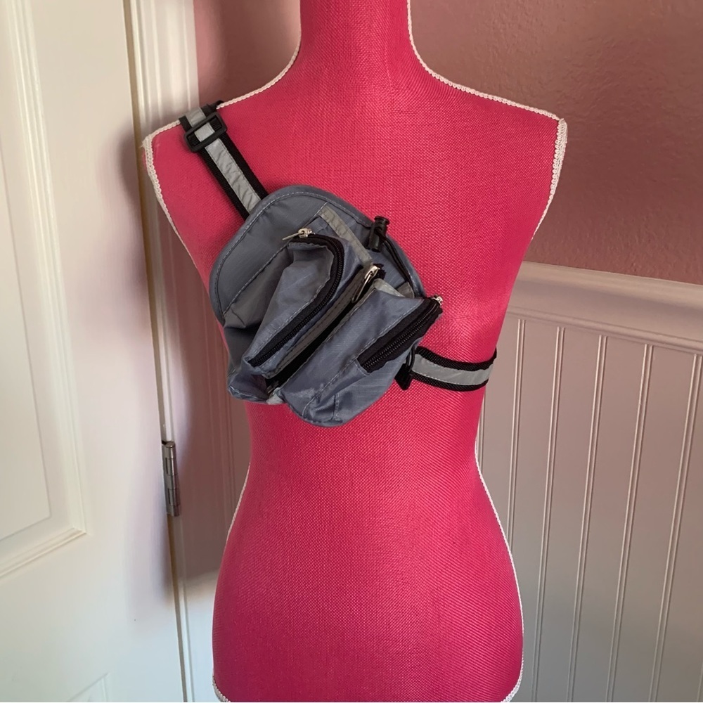 👗Greyish Blue Cross Body Water Bottle Holder with Pockets, Waterproof